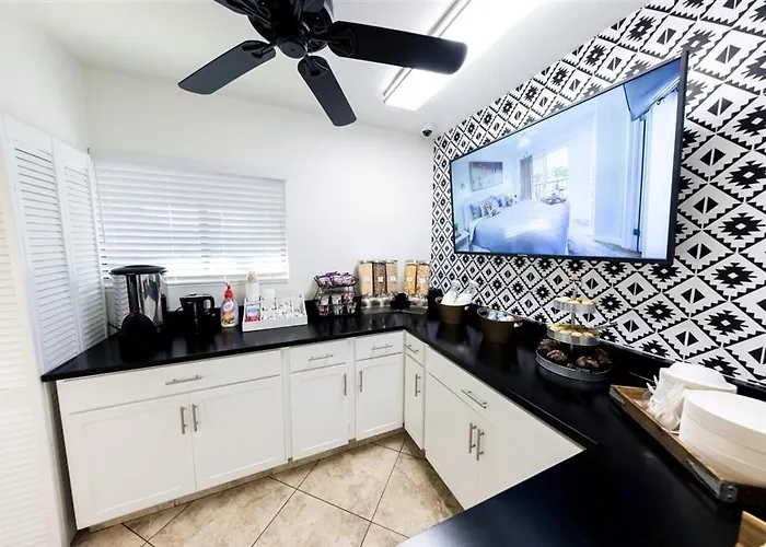 Apartment 244 Fully Furnished 1br Suite-pet Friendly Scottsdale